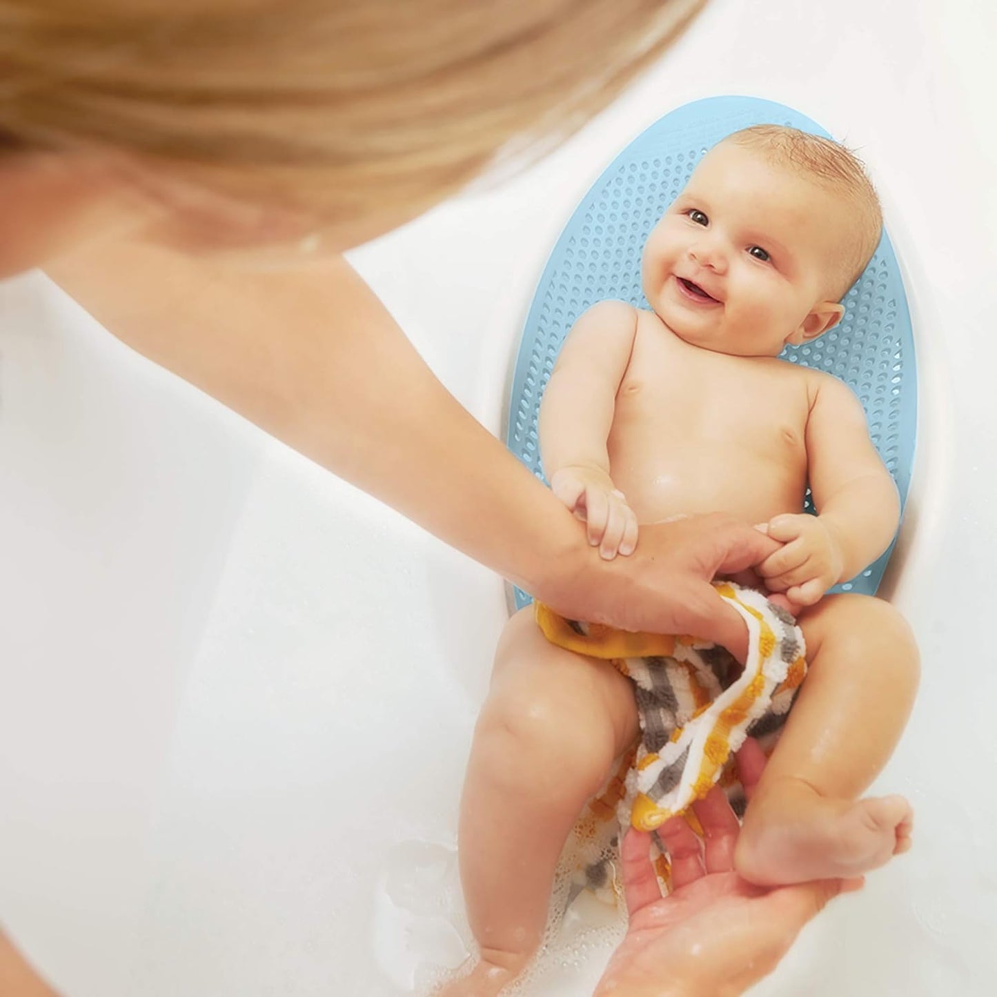 De BabyBath Ondersteuner zorgt voor een veilige en comfortabele badervaring voor je baby