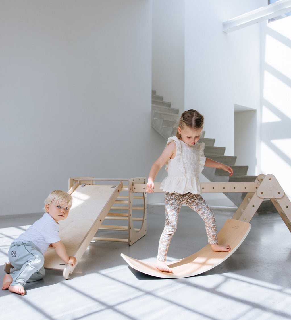 Het Grow ‘n Flow Board laat je kind spelenderwijs leren balanceren en bewegen