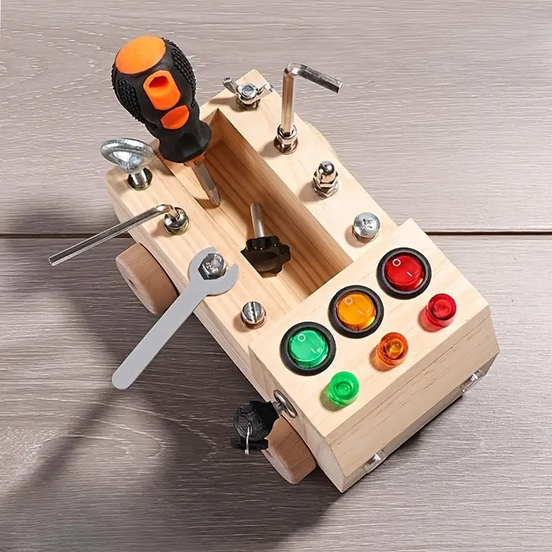 BrightBus de educatieve houten activiteitenbus