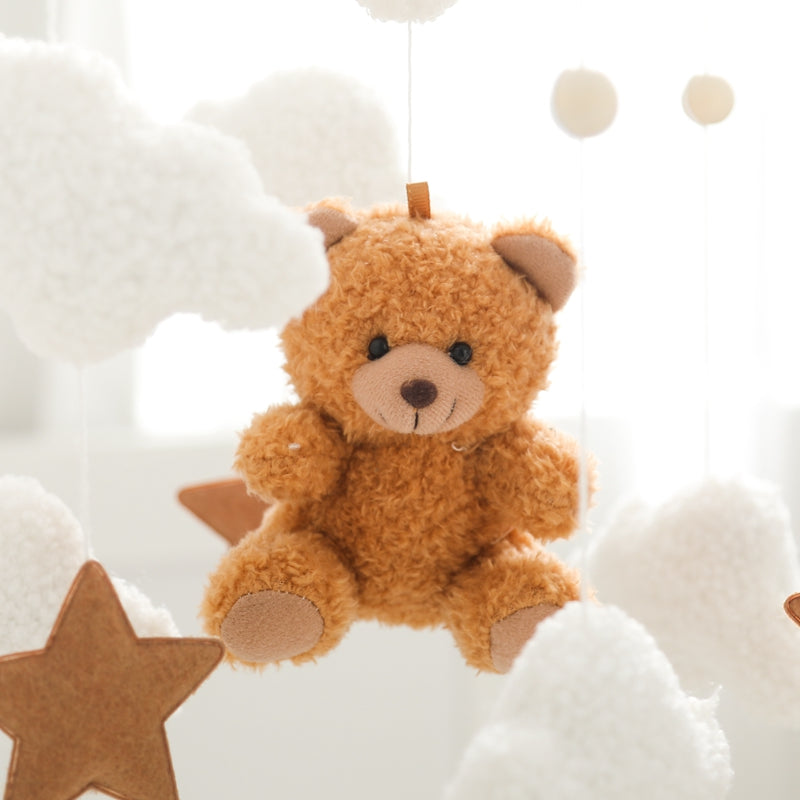 SlumberBear babymobiel stimuleert de zintuigen en het zicht van je baby met zachte vormen en bewegende figuren