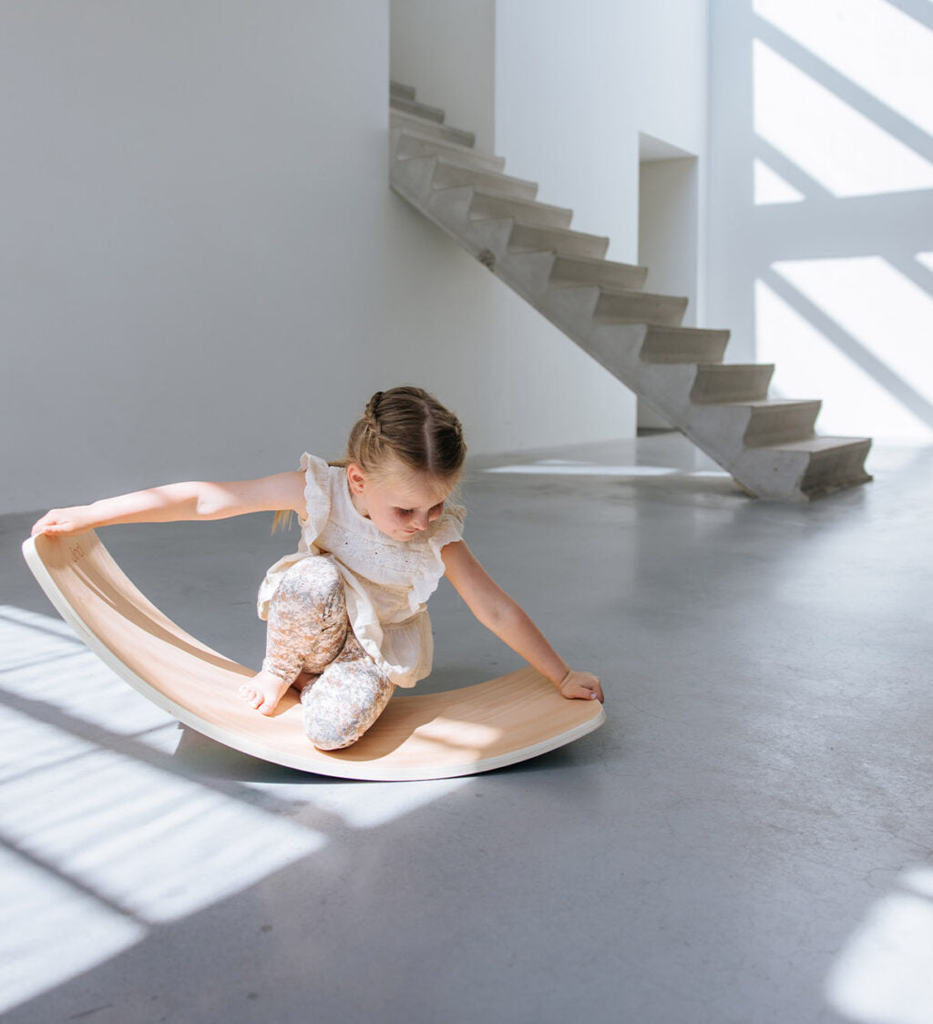 Het Grow ‘n Flow Board laat je kind spelenderwijs leren balanceren en bewegen