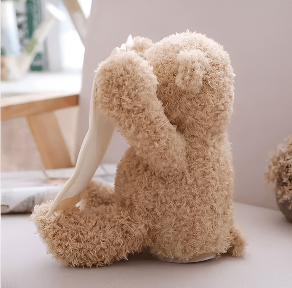 Peek-A-Boo Bear is de interactieve kiekeboe knuffel die je baby laat lachen en ontdekken