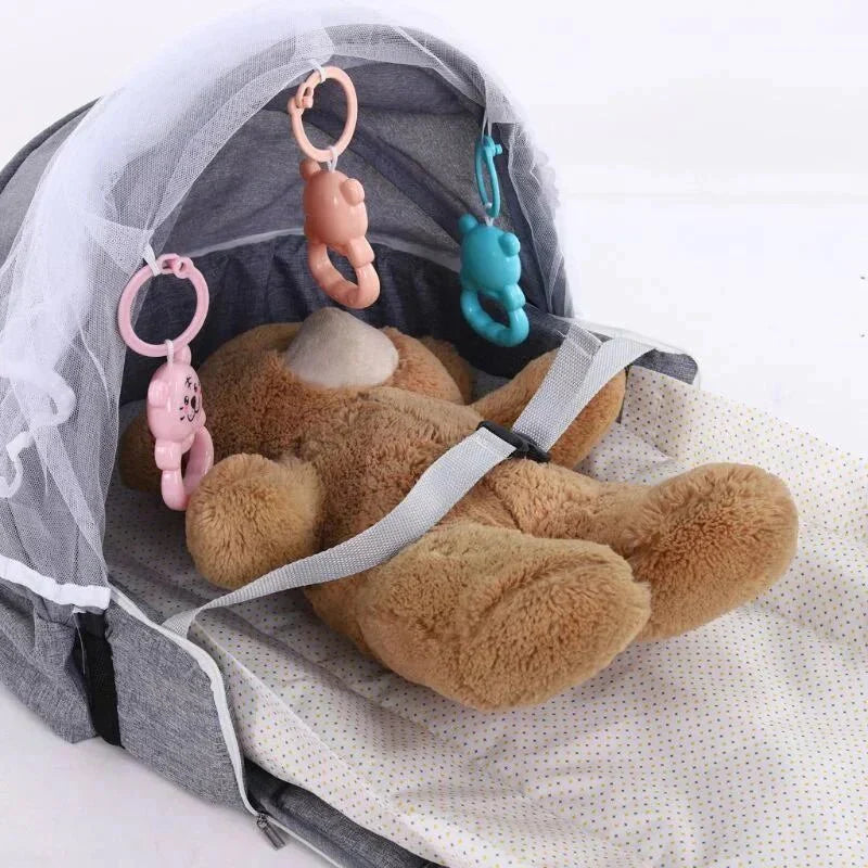 TravelNest Baby Reisbedje biedt een veilig en compact bedje voor je baby overal onderweg