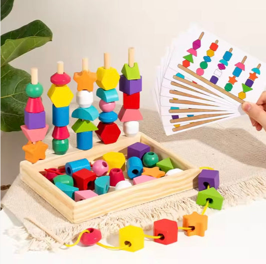 ColorMatch Montessori kleurblokken stimuleren fijne motoriek en hand-oogcoördinatie terwijl kinderen spelenderwijs kleuren leren herkennen